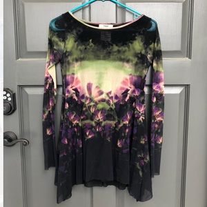 Fuzzi flowy long sleeve top, size small